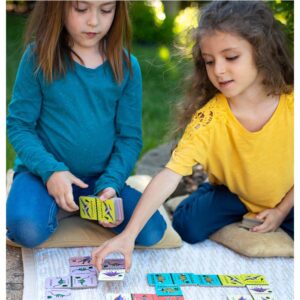 eeBoo - Giant Shiny Dinosaur Dominoes - Educational Game with Holographic Foil - Image 5