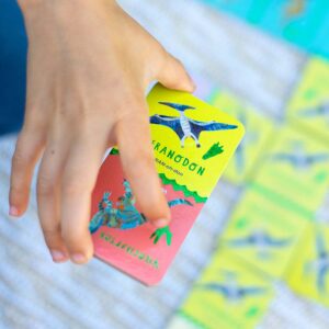 eeBoo - Giant Shiny Dinosaur Dominoes - Educational Game with Holographic Foil - Image 3