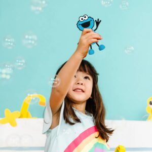 Glo Pals - Water Activated Light-Up Sensory Toys - Cookie Monster Sesame Street - Image 6