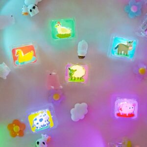 Glo Pals - Water Activated Light-Up Sensory Toys - Farm (6 Pack) - Image 5