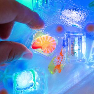 Glo Pals - Water Activated Light-Up Sensory Toys - Ocean (6 Pack) - Image 4
