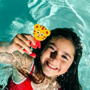 Glo Pals - Water Activated Light-Up Sensory Toys - Daniel Tiger - Image 5